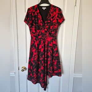 Halston Small Crepe structured flowy flutter sleeve dress Red Black Grey